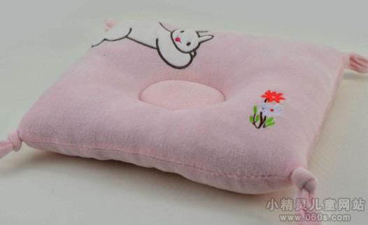 婴儿枕头定型防偏头 婴儿睡定型枕头的注意事项