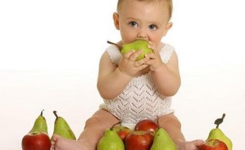 婴幼儿不爱吃水果好吗？只怪家长太懒孩子身体发育也受牵连